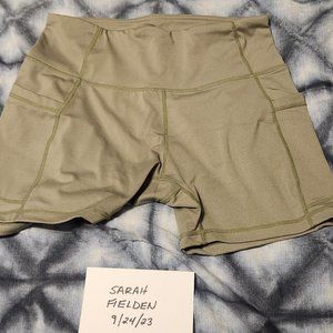 BALEAF Women's 5" High Waist Workout Shorts  Side Pockets  Ruby Wine  Medium EUC